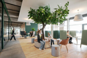 AOK Rheinland Hamburg New-Work Multi-Space-Büro Räume für einen Austausch der Mitarbeitenden von citizenoffice Düsseldorf