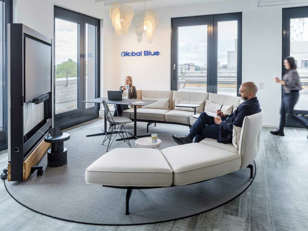 Meetingroom bei Global Blue - Büroplanung und -einrichtung von citizenoffice in Düsseldorf